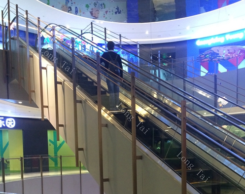 自動扶梯欄桿