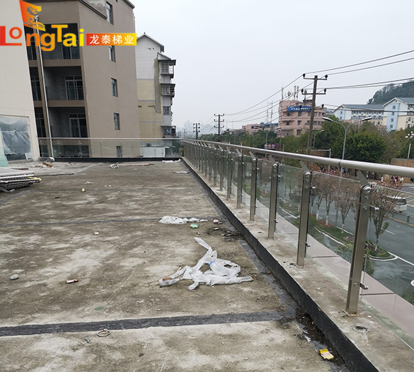 玻璃欄桿不銹鋼