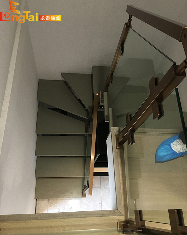 整體樓梯