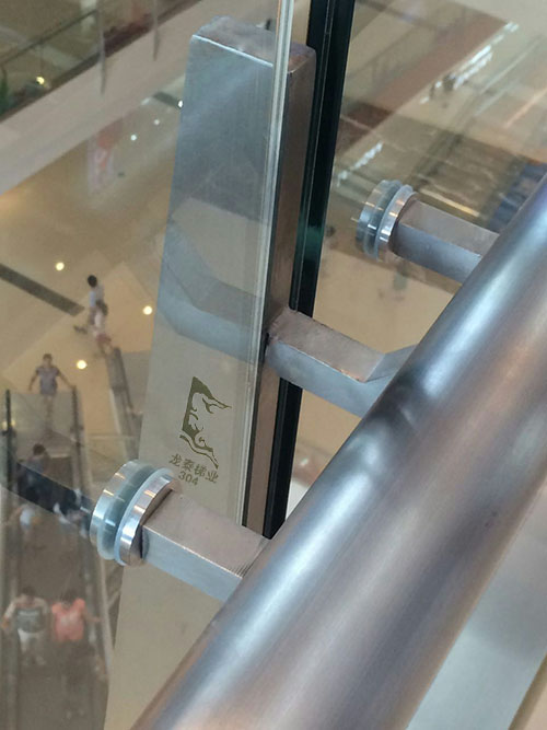 不銹鋼立柱